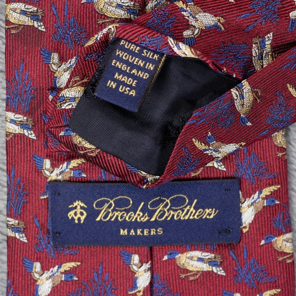 Brooks Brothers Makers Red Silk Mallard Duck Flying Tie Made in‎ USA